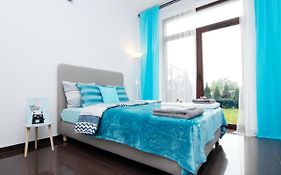 Walonska 7 - Apartment With Garden
